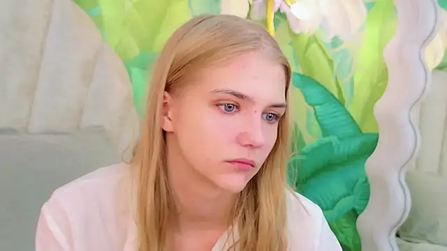 Snapshot of 4example_Chloe chatting on July 2026 05:45:02 AM 4example Chloe online show from July 2026 05:45:02 AM
