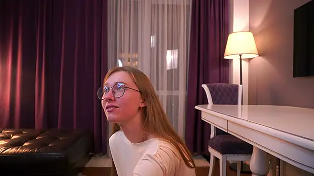 HarrietGeorge online show from October 2025 02:28:01 PM