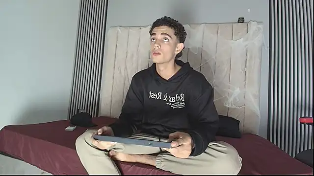 Snapshot of nathan_shimmer chatting on October 2025 08:53:02 PM nathan shimmer online show from October 2025 08:53:02 PM