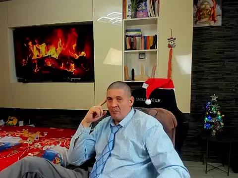 SpartacusDaddy48 online show from January 2026 05:49:02 PM