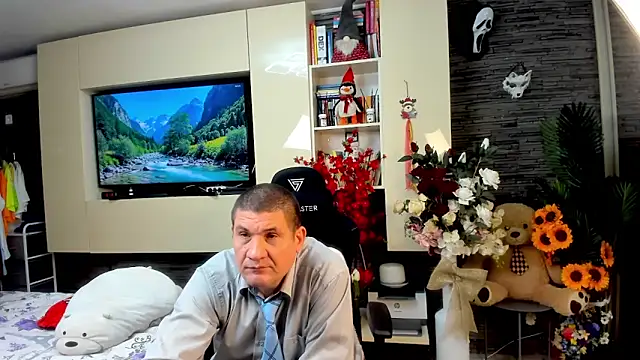 SpartacusDaddy48 online show from May 2026 12:18:01 AM