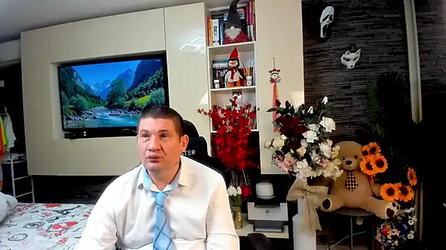SpartacusDaddy48 online show from May 2026 03:51:01 PM