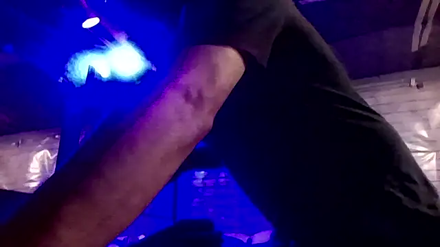 Billyschxh online show from March 2026 11:48:01 PM