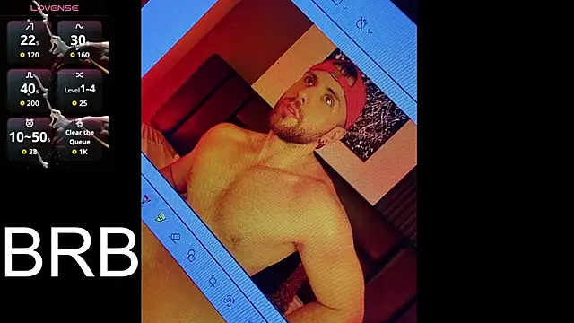 Maximo Wolff online show from December 2025 06:33:02 AM