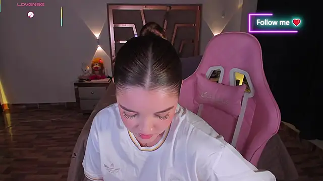 lunaarose online show from March 2026 08:48:01 AM