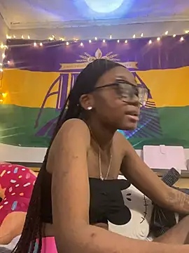 HennessyBaby21 online show from March 2026 05:07:02 PM