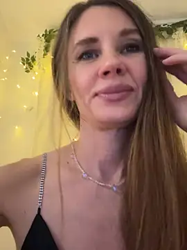 LucieMack online show from February 2026 05:13:02 PM