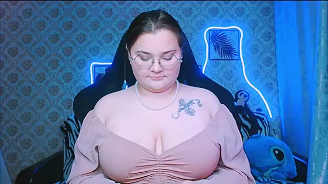 InLoveWithLife26 online show from September 2025 07:50:01 PM