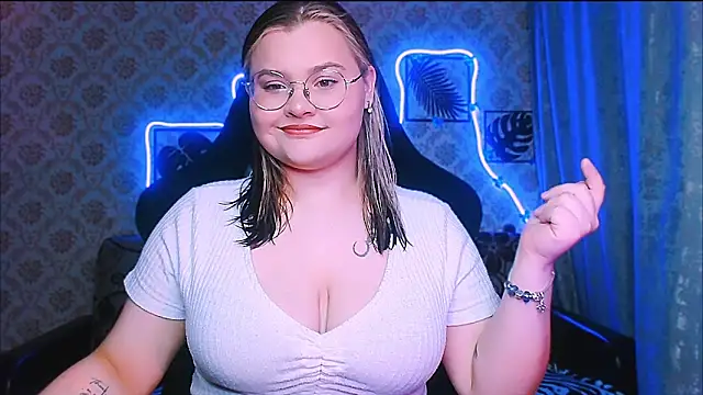 InLoveWithLife26 online show from April 2026 08:06:02 PM