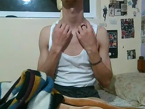 Snapshot of HitShelf chatting on December 2025 10:38:01 PM HitShelf online show from December 2025 10:38:01 PM