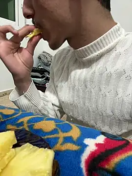 Snapshot of HitShelf chatting on January 2026 11:10:01 PM HitShelf online show from January 2026 11:10:01 PM