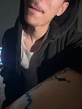 Snapshot of HitShelf chatting on February 2026 03:56:02 AM HitShelf online show from February 2026 03:56:02 AM