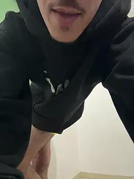 Snapshot of HitShelf chatting on March 2026 08:22:02 PM HitShelf online show from March 2026 08:22:02 PM