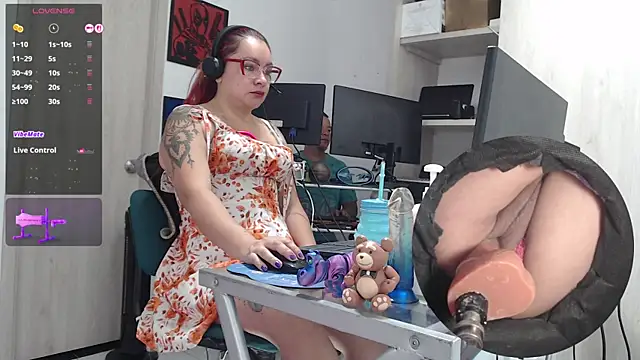 leidydi223 online show from November 2025 02:27:02 PM