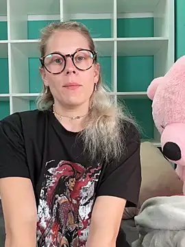 TheRealJessyLey online show from June 2026 04:42:02 PM