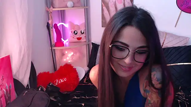 Tyna Veliksa online show from October 2025 12:50:02 PM