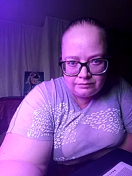 Snapshot of LillyWilly chatting on September 2025 08:28:01 AM LillyWilly online show from September 2025 08:28:01 AM