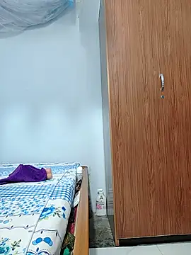 Snapshot of Rosalind_xxx chatting on November 2025 10:52:01 PM Rosalind xxx online show from November 2025 10:52:01 PM