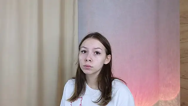 Snapshot of BlushinBloom chatting on November 2025 06:12:02 AM BlushinBloom online show from November 2025 06:12:02 AM