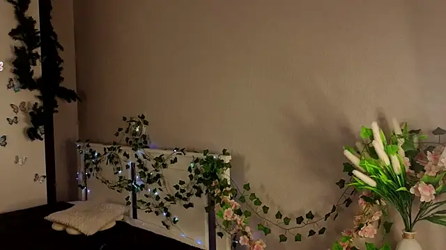 BlushinBloom online show from April 2026 06:09:01 AM