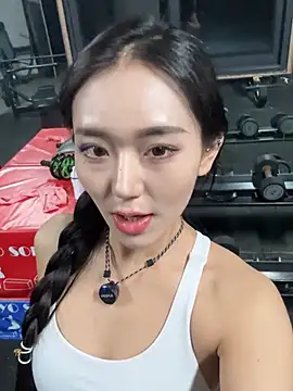 jiajia L online show from February 2026 12:39:02 PM