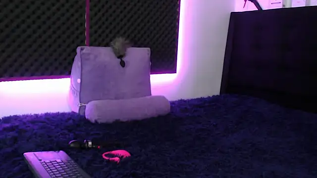 Snapshot of karlamoon23 chatting on November 2025 08:56:01 PM karlamoon23 online show from November 2025 08:56:01 PM