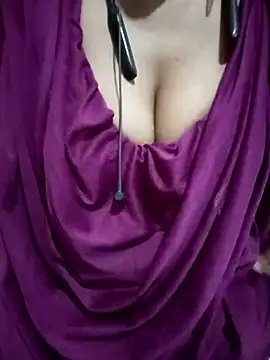 Snapshot of kaviyaponnu0987 chatting on February 2026 02:10:02 PM kaviyaponnu0987 online show from February 2026 02:10:02 PM