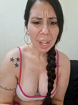 Snapshot of Lhcruz chatting on June 2026 12:33:01 PM Lhcruz online show from June 2026 12:33:01 PM