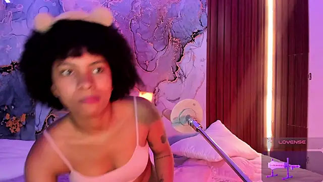 Lolalewis777 online show from October 2025 02:35:02 PM