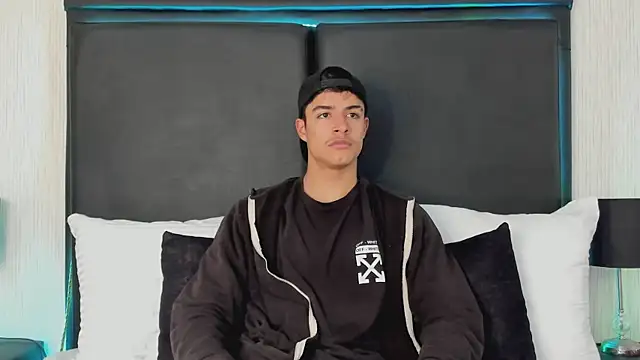 JacobBikerr online show from October 2025 12:06:01 PM