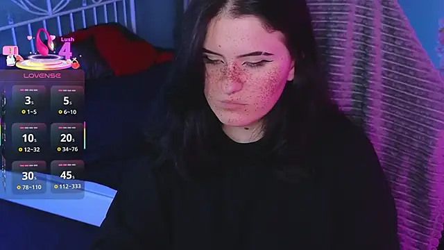 Snapshot of Dark_Shine chatting on December 2025 10:42:02 AM Dark Shine online show from December 2025 10:42:02 AM