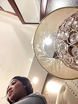 alisonn moon online show from October 2025 10:19:01 PM