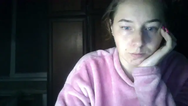 Kitten36 online show from October 2025 04:40:02 PM