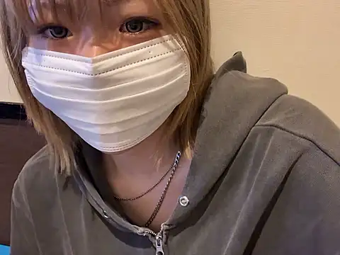 Snapshot of kabikabi_makaron chatting on June 2026 01:11:01 PM kabikabi makaron online show from June 2026 01:11:01 PM