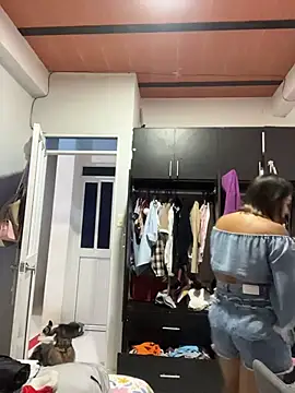 emilysofiia online show from October 2025 11:17:01 PM