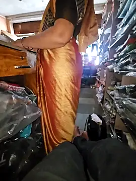 Snapshot of indianhotwife639 chatting on September 2025 05:53:02 AM indianhotwife639 online show from September 2025 05:53:02 AM