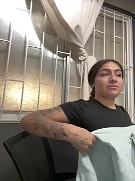 Snapshot of Alyha_Cortes chatting on February 2026 01:05:02 PM Alyha Cortes online show from February 2026 01:05:02 PM