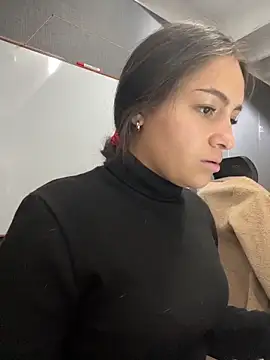 Snapshot of Alyha_Cortes chatting on February 2026 01:51:02 PM Alyha Cortes online show from February 2026 01:51:02 PM