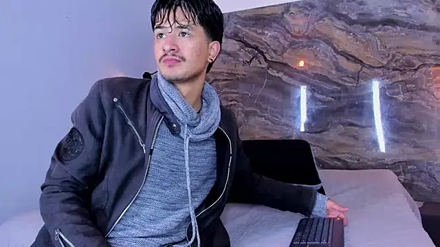 DimitriDeluxe online show from September 2025 12:05:02 PM