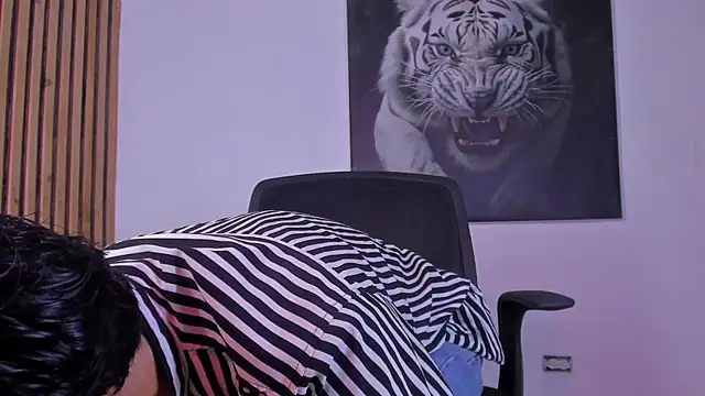 DimitriDeluxe online show from September 2025 07:48:01 PM