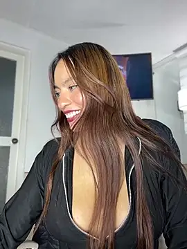 Snapshot of Adarha_Ramirez chatting on May 2026 06:21:03 AM Adarha Ramirez online show from May 2026 06:21:03 AM