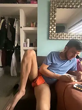 Alexitho25 online show from November 2025 10:14:01 PM