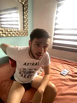 Alexitho25 online show from December 2025 09:35:01 PM