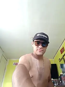 juanfritaa21 online show from December 2025 10:47:02 PM