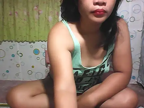 Snapshot of HottyElle chatting on June 2026 08:41:01 PM HottyElle online show from June 2026 08:41:01 PM