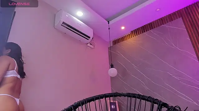 Snapshot of emma__rose1 chatting on November 2025 03:09:02 AM emma rose1 online show from November 2025 03:09:02 AM