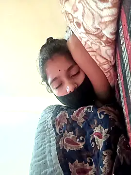 Snapshot of Basanti_143 chatting on November 2025 03:51:01 AM Basanti 143 online show from November 2025 03:51:01 AM