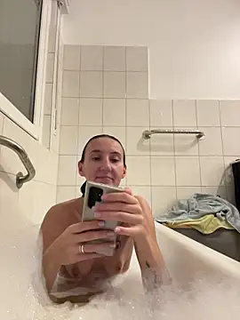 Snapshot of Emilia_Mausi chatting on October 2025 06:50:02 PM Emilia Mausi online show from October 2025 06:50:02 PM