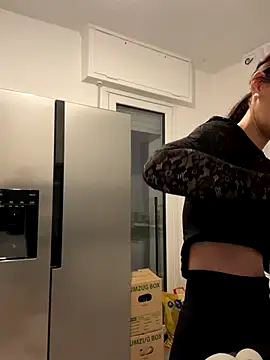 Snapshot of Emilia_Mausi chatting on November 2025 08:09:01 PM Emilia Mausi online show from November 2025 08:09:01 PM