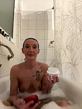 Snapshot of Emilia_Mausi chatting on December 2025 07:54:02 PM Emilia Mausi online show from December 2025 07:54:02 PM